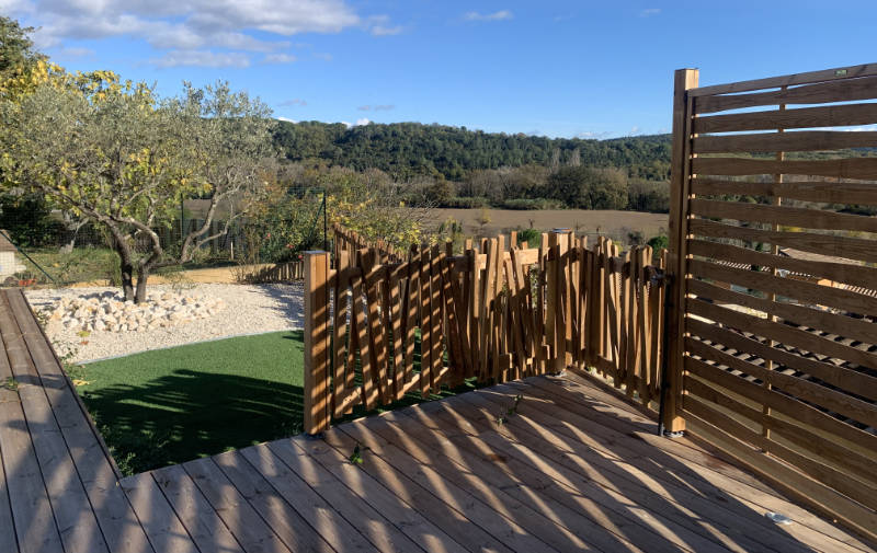 terrasse-panneau-decoratif-amenagement-bois-creavert-uzes